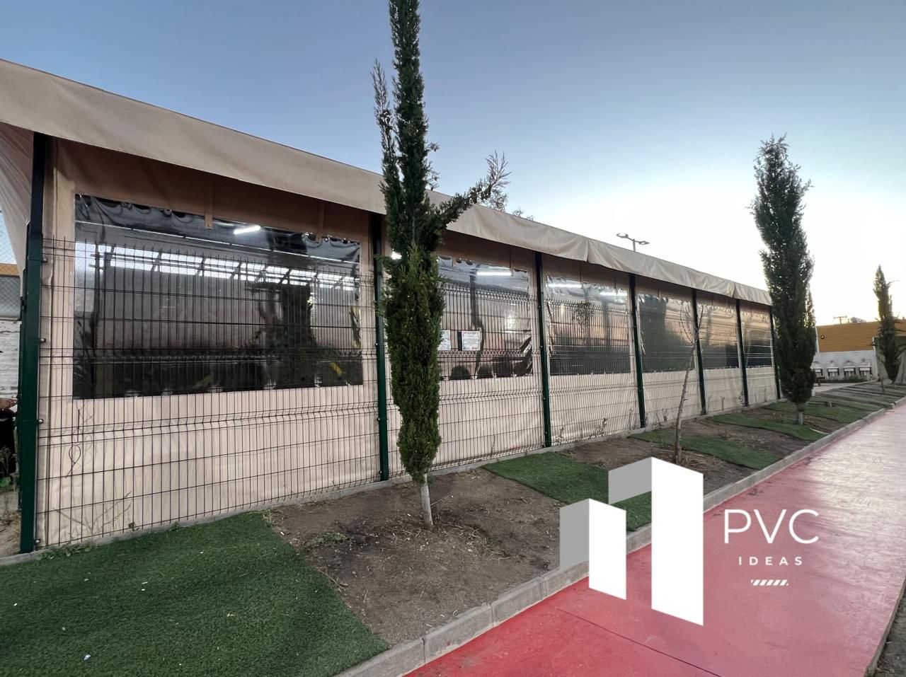 Instalación cierre espacios públicos