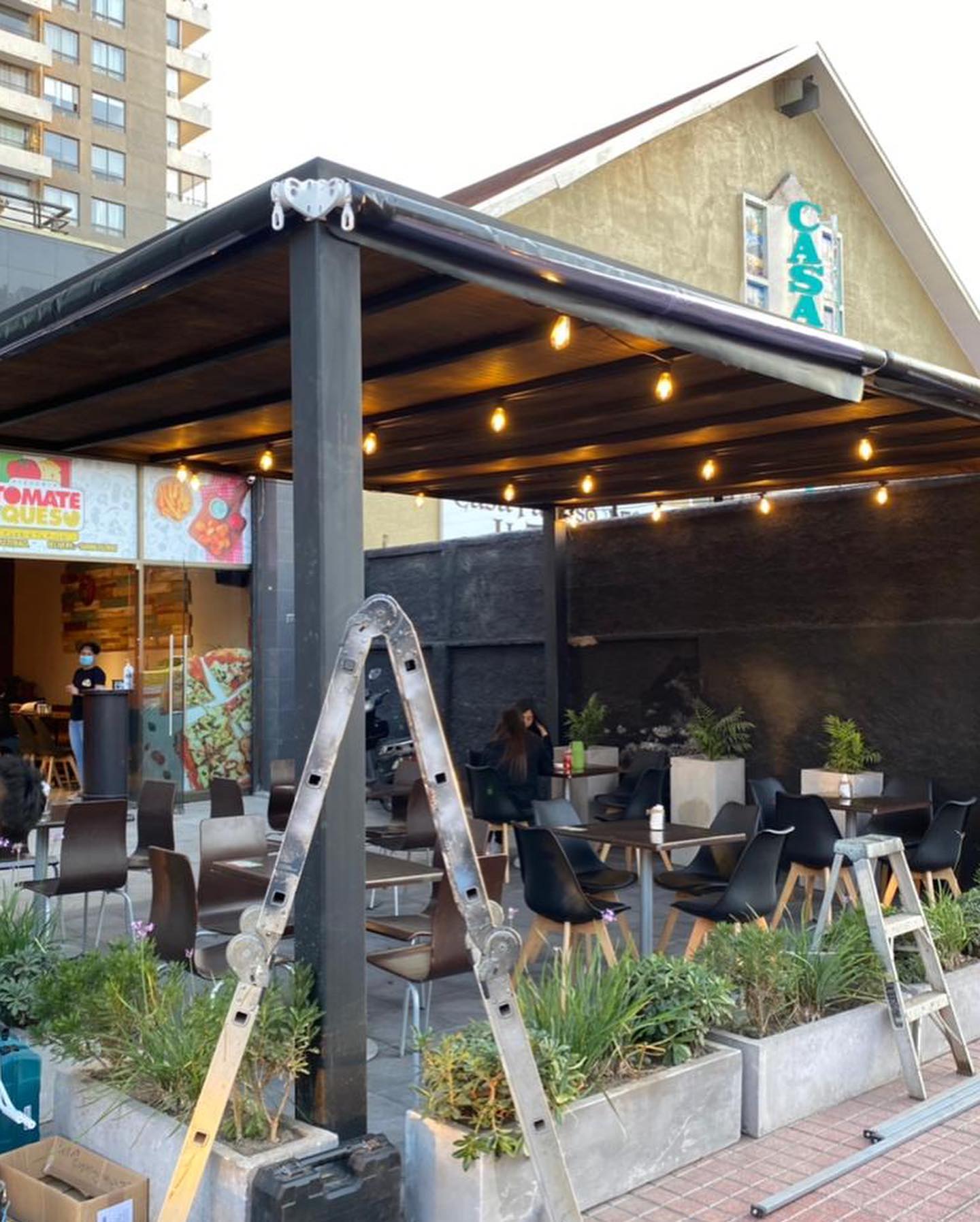 Instalación roller restaurant antes